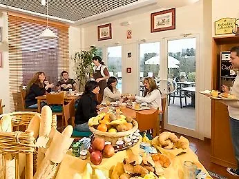 Отель Ibis Jerez De La Frontera Cadiz